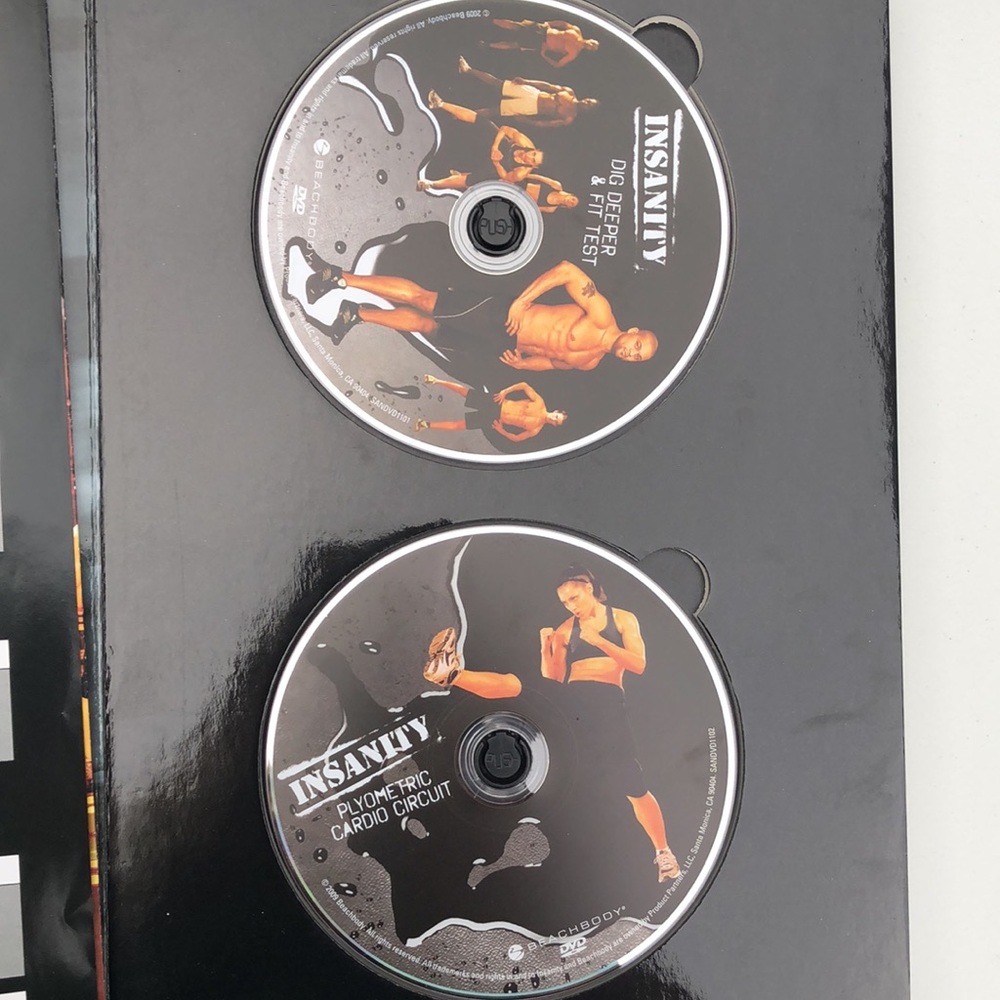 Insanity workout set - Picture 6 of 10